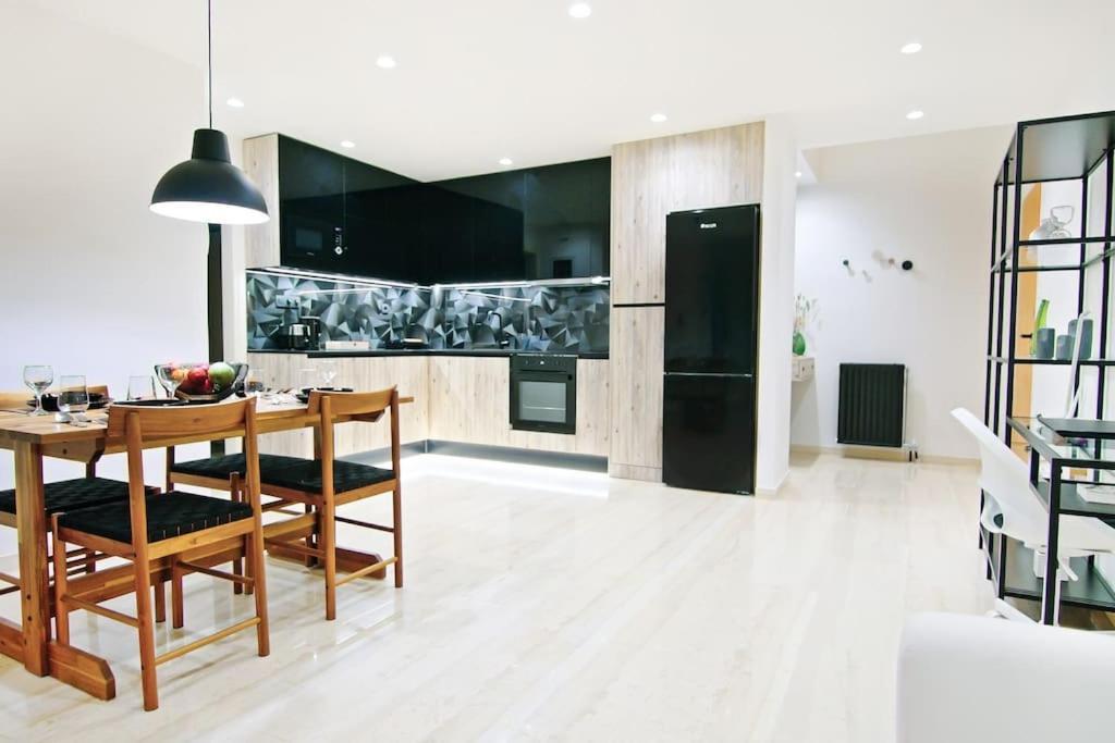 Menta Loft Apartment Heraklion  ภายนอก รูปภาพ