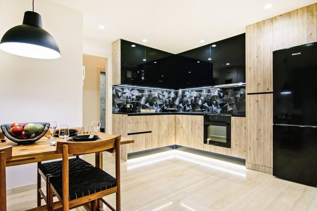 Menta Loft Apartment Heraklion  ภายนอก รูปภาพ